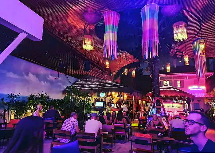 Lägenhet The Hidden Khaosan Road Bkk - เดอะ ฮิดเด้น ตรอกข้าวสาร *